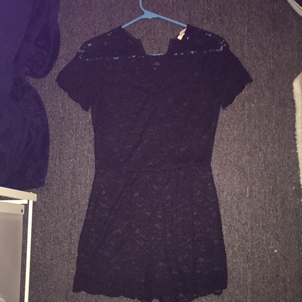 Black short sleeve romper